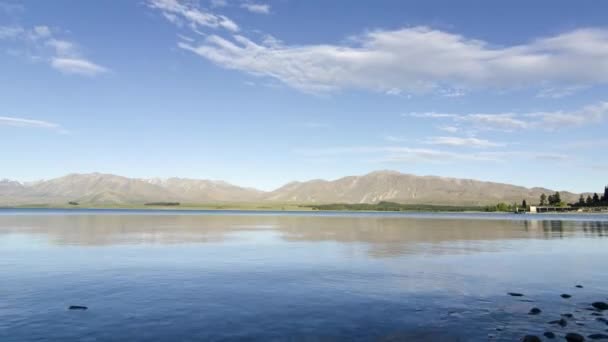 Timelapse Naturalne Jezioro Wodne Tekapo Tłem Górskim Krajobraz Nowej Zelandii — Wideo stockowe