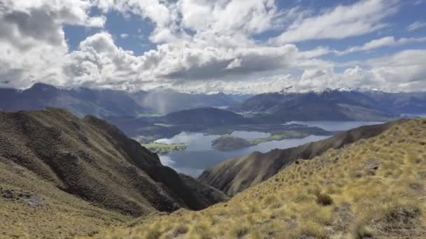 Timelapse Ultrabred Vacker Utsikt Över Dans Moln Roys Peak — Stockvideo