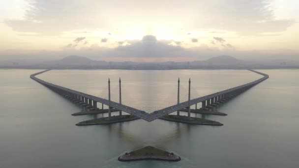 Kaleidoscoop Patroon Luchtfoto Penang Brug Met Autoverkeer — Stockvideo