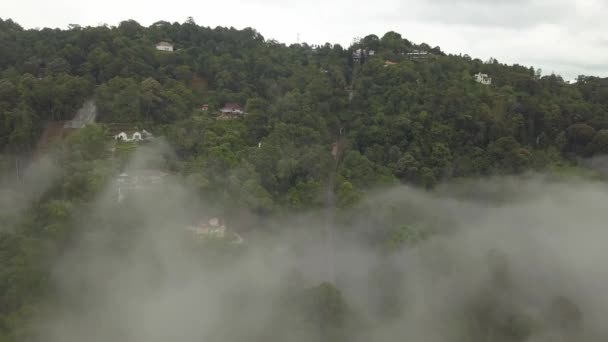 Vista Aérea Volar Sobre Nube Penang Hill — Vídeo de stock