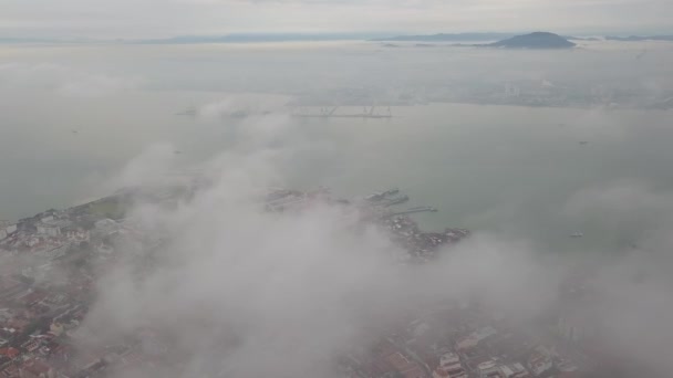 Aerial View Morning Foggy Cloud Hit Historical Georgetown Morning — Stock Video