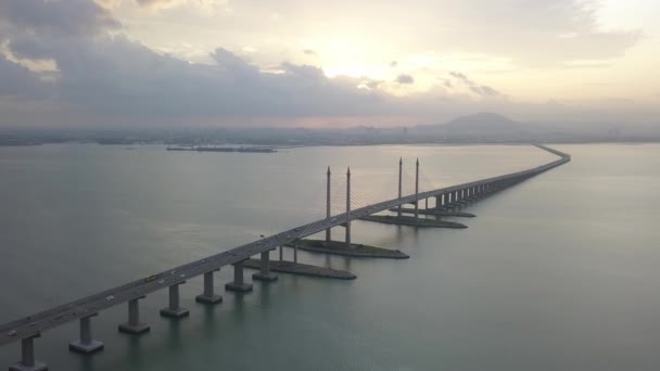 Tracciamento Aereo Penang Bridge Mattino All Alba — Video Stock