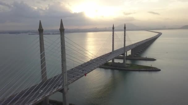 Establecimiento de tiro del puente Penang en la salida del sol. — Vídeos de Stock