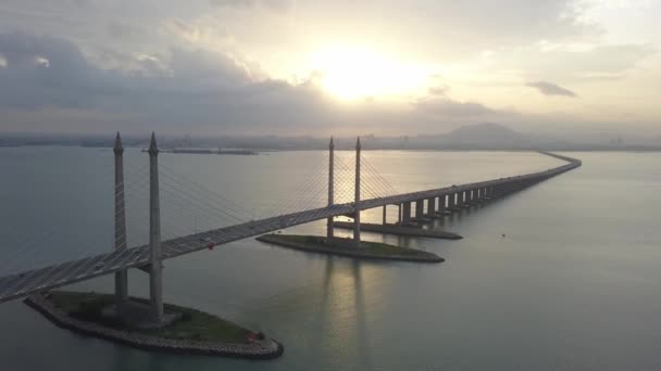 Opname van Penang Bridge zonsopgang. — Stockvideo