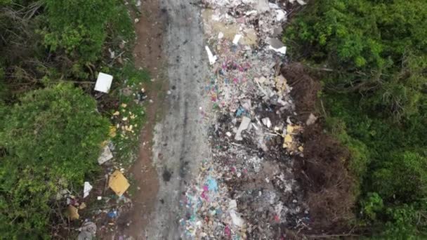 Vertido Ilegal Basura Carretera Rural — Vídeo de stock