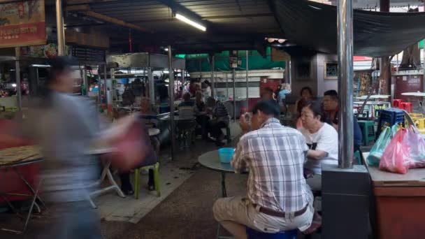 4k中国人在小贩中心吃饭 — 图库视频影像