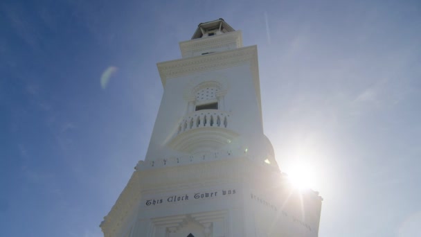 Timelapse vista amanecer en Queen Victoria Memorial Reloj Torre en el cielo azul — Vídeo de stock