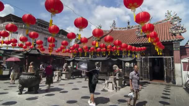 中国寺院でのタイムラプスの白い雲青い空 — ストック動画