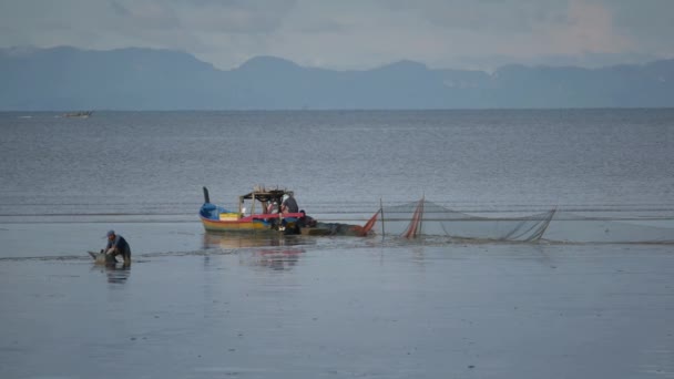 Vida del pescador. — Vídeos de Stock