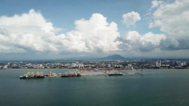 Kuzey Butterworth Konteynır Terminali (NBCT) bir besleme portu olarak Kuzey Malezya 'da daha fazla kargo gemisi saptayabilir.