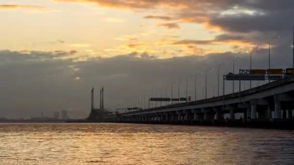 Timelapse Dramatisk Soluppgång Ray Över Penang Bridge — Stockvideo