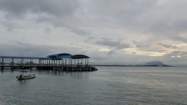 Timelapse ранковий вид на гавань Поліції морської піхоти Gelugor — стокове відео