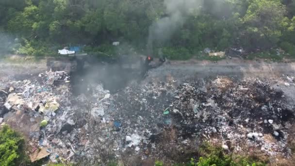 空中焚烧垃圾的景象 废气对烟雾的污染 — 图库视频影像