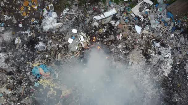 Mirada Descendente Aérea Abajo Quema Abierta Basura Causa Contaminación Del — Vídeos de Stock