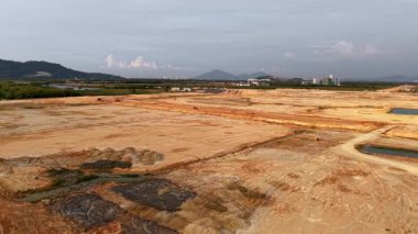 Batu Kawan, Penang, Malezya 'daki arazi gelişimi ve toprak çalışmalarının hava görüntüsü.