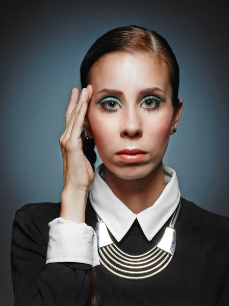 Mooie jonge vrouw — Stockfoto