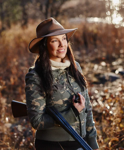 Female duck hunter — Stock Photo, Image