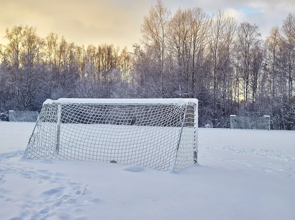 Snöiga fotbollsplan — Stockfoto