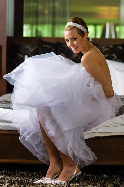 Beautiful bride — Stock Photo, Image