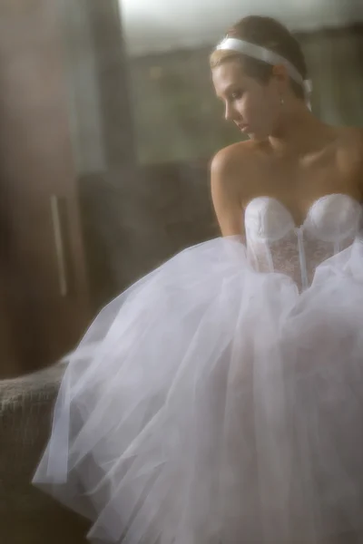 Beautiful bride — Stock Photo, Image