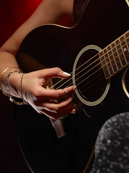 Mulher guitarrista — Fotografia de Stock