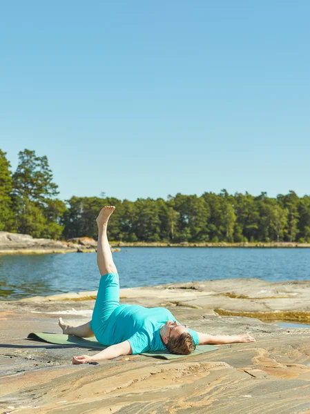 Allenamento fitness nella vita reale, donna matura — Foto Stock