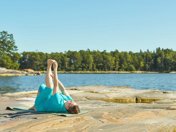 Real-life fitness trénink, zralá žena — Stock fotografie