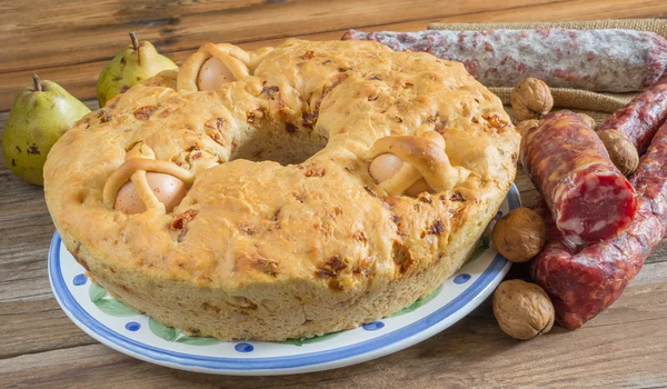 casatiello tortano Napoliten gıda