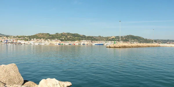 Port w San Benedetto del Tronto - Ascoli Piceno-Włochy — Zdjęcie stockowe