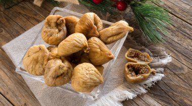 tatlı beyaz kurutulmuş incir, tipik noel yemeği.