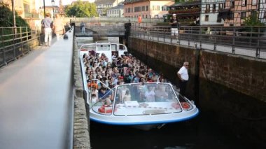 tekne turist baraj eğimi aşan strasbourg