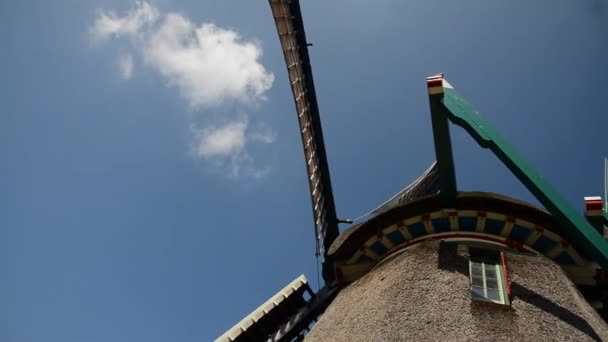 Detalj av hjulet väderkvarn zaanse schans - amsterdam — Stockvideo