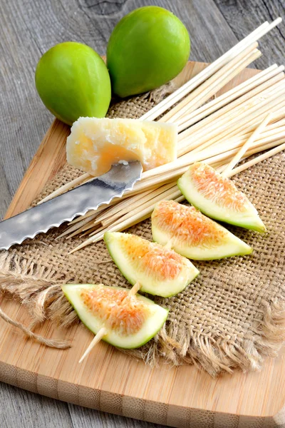 Figs bread and ham — Stock Photo, Image