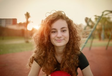 günbatımı - filtre efekti poz kız