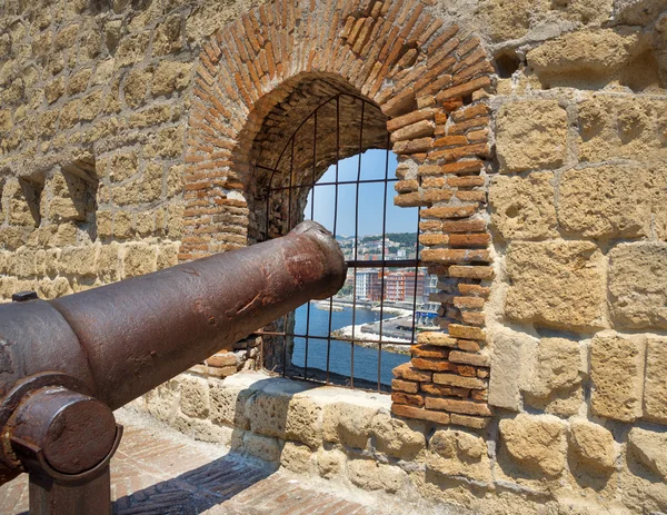 Napoli, cannoni di Castel dell'Ovo - Italia — Foto Stock