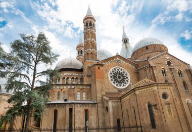 St. Anthony Padua - İtalya içinde Bazilikası
