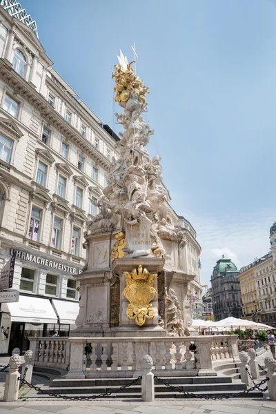 大公卡尔在 Kartner 大街-维也纳的雕像 — 图库照片