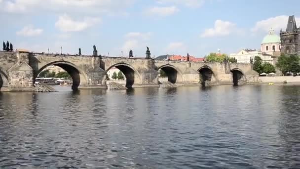 Vista desde el barco de Praga - Checa — Vídeos de Stock