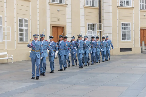 Cambio della guardia - Praga - Repubblica Ceca — Foto Stock