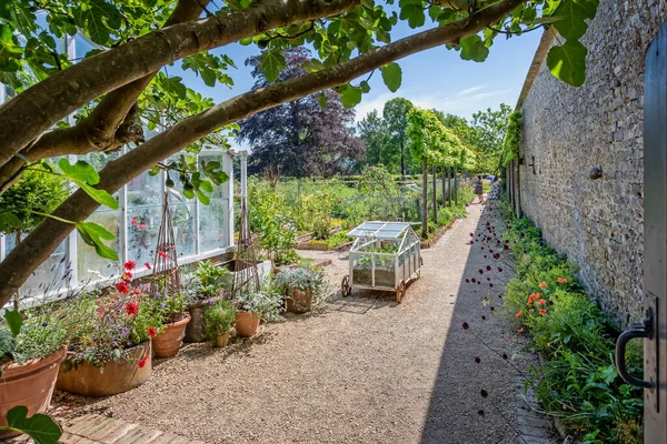 Vistas Enmarcadas Jardín Amurallado Corsley House Corsley Wiltshire Reino Unido — Foto de Stock