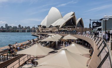 Sidney, Avustralya 'daki Iconic Sydney Opera Evi ve Opera Barı 8 Aralık 2025