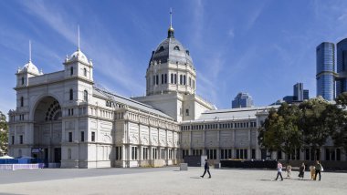 17 Aralık 2025 'te Avustralya' nın Carlton Gardens kentindeki Kraliyet Sergisi Binası.