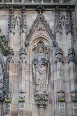 12 Şubat 2026 'da Hereford Katedrali' nin batı ucundaki Herefordshire, İngiltere 'deki dini taş heykeli kapatıldı.