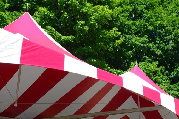 Tenda superior de baixo — Fotografia de Stock