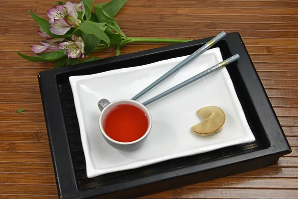 Té rojo con galletas de la fortuna — Foto de Stock