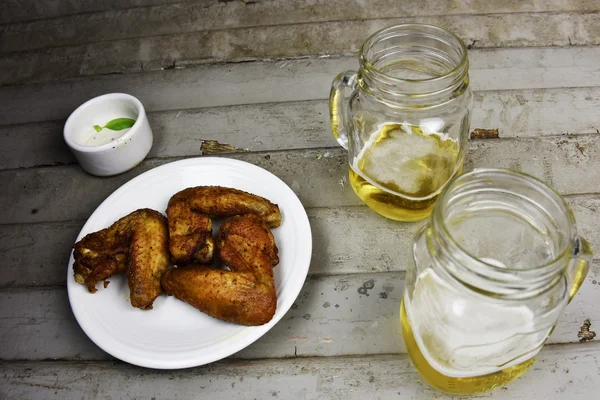 Beer  with Chicken — Stock Photo, Image
