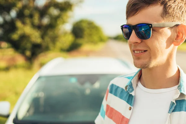 Happy Confident Young Man Sunglasses Enjoying Beautiful Nature Standing His — Stock Photo, Image