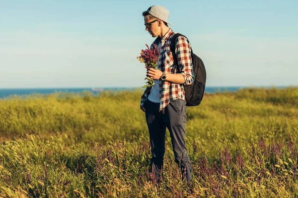 Young Handsome Man Cap Glasses Backpack Traveling Walking Nature Man — Stock Photo, Image