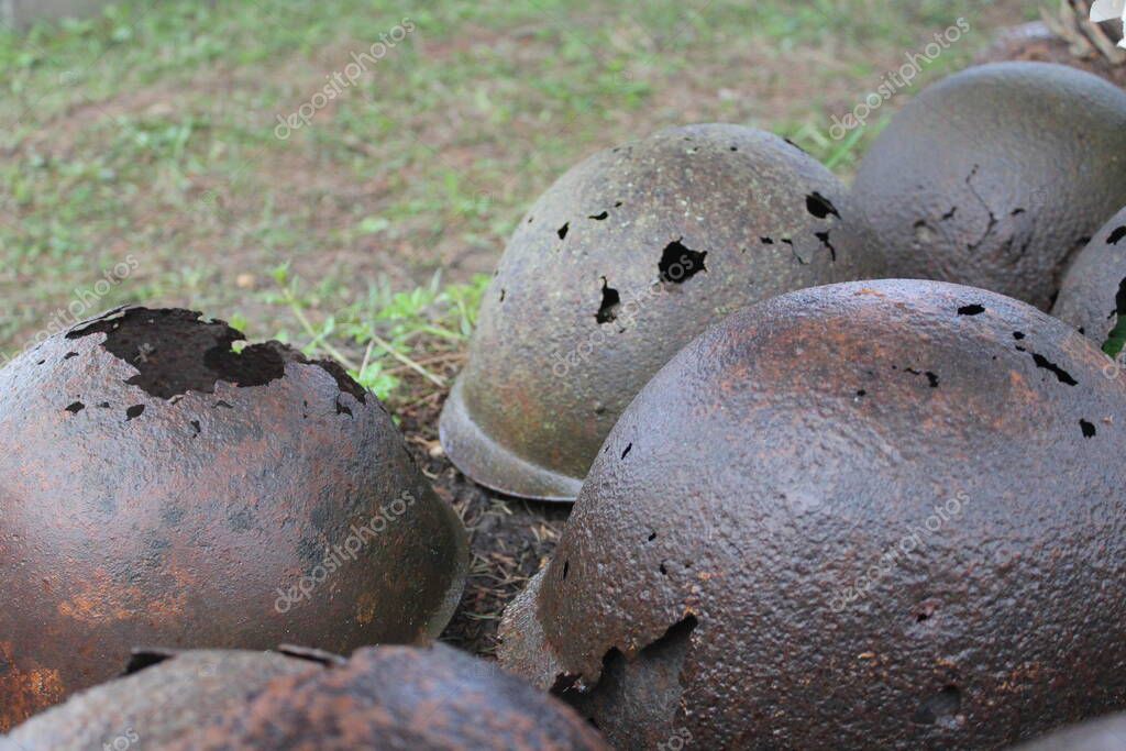 cascos de soldados soviéticos de la Gran Guerra Patria / foto de cascos