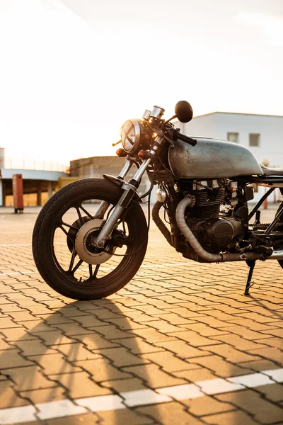 Caferacer moto vintage argent personnalisé — Photo